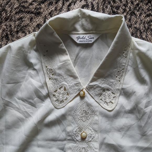 *SOLD* Vintage blouse - Picture 3 of 8